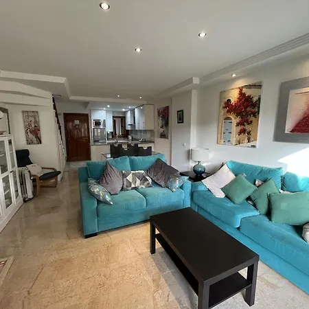 - Playa - En Urbanizacion Cerca Del Mar *